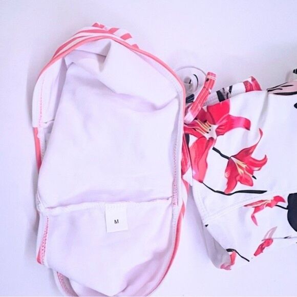 Women’s Tropical Two piece Bikini beach floral boho romantic chic red set M. - Picture 7 of 10